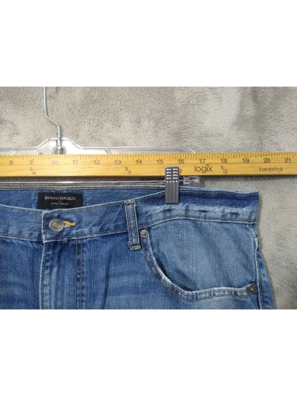 Banana Republic Jeans Mens 38x30 Blue Denim Vintage Straight Distressed Mid Rise